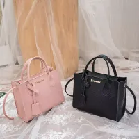 Litchi Pattern Minimalist Shoulder Bag thumbnail 1