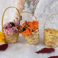 Mini Woven Flower Basket Decor thumbnail 2