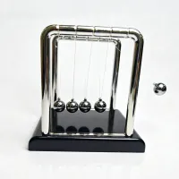 Newton's Cradle Swinging Balls Desk Toy thumbnail 4