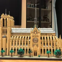 LEGO Notre Dame Cathedral 21061 thumbnail 3