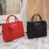 Litchi Pattern Minimalist Shoulder Bag thumbnail 2