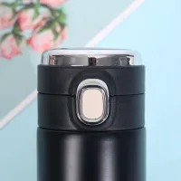 Smart Thermos with Digital Temperature Display thumbnail 3