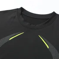 Men's Compression Workout Tank Top thumbnail 4