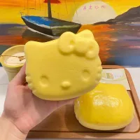Hello Kitty Squishy Fidget Toy thumbnail 4