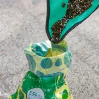 Waterproof Foldable Plant Pot Mat with Gloves thumbnail 5