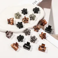 Mini Flower Hair Claw Clips Set thumbnail 3