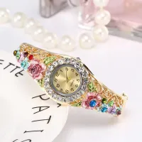 Retro Flower Diamond Ladies Quartz Wristwatch thumbnail 5
