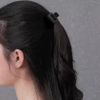 Mini Flower Hair Claw Clips Set thumbnail 6