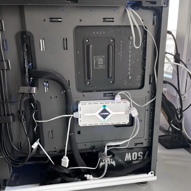 ARGB PWM Fan Controller Hub with Remote 4