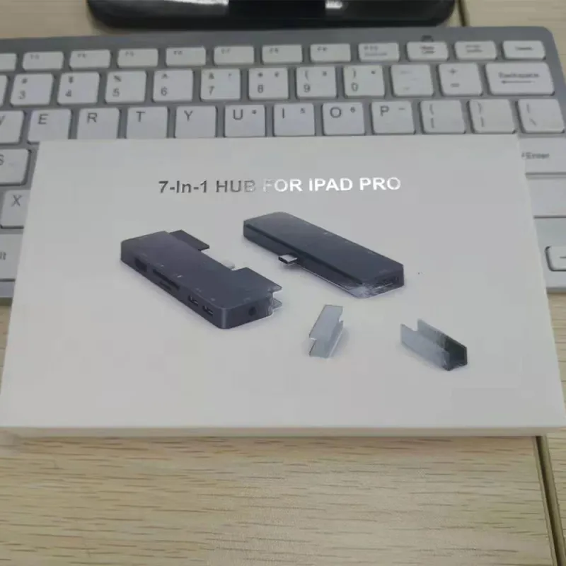 USB-C Hub with PD Charging & HDMI 6