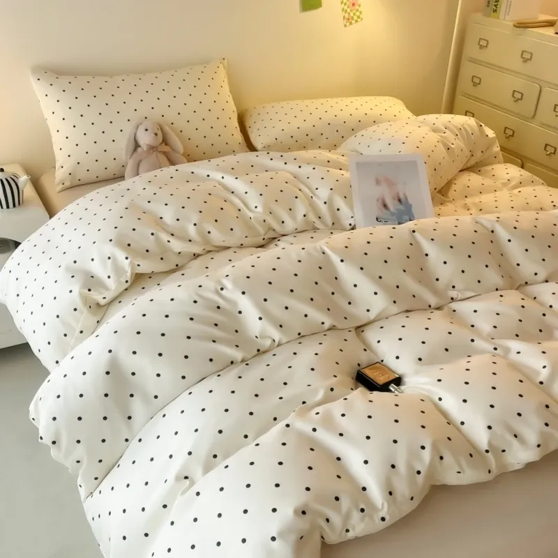 3-Piece Satin Black Dot Duvet Set 1