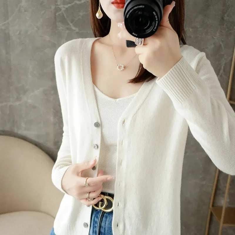 Women's V-Neck Loose Knit Cardigan 4