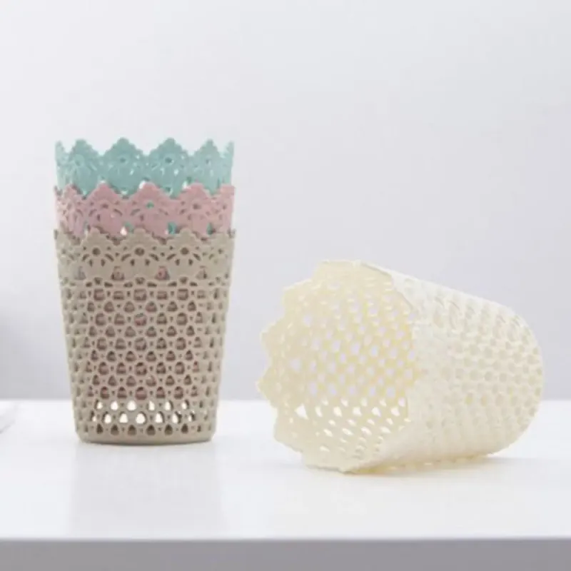 Hollow Flower Pen & Brush Holder 1