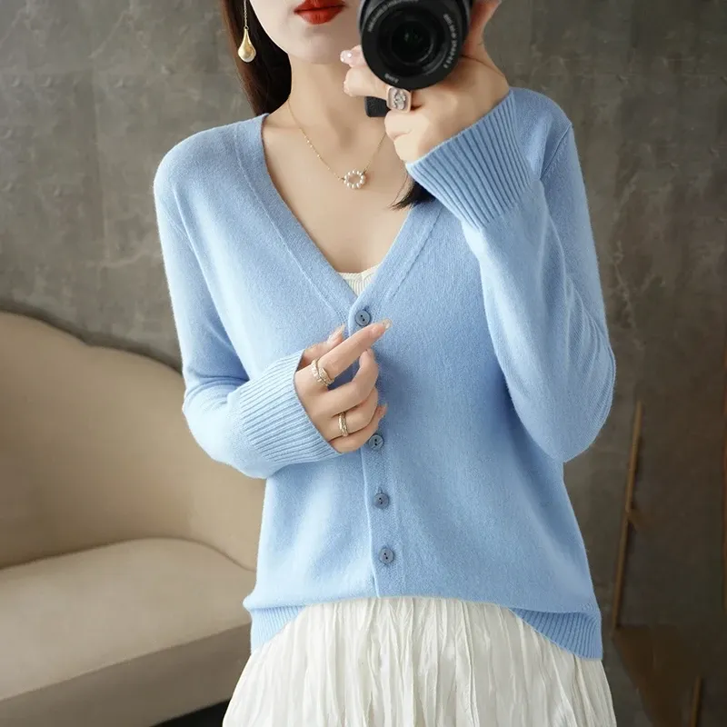 Women's V-Neck Loose Knit Cardigan 5