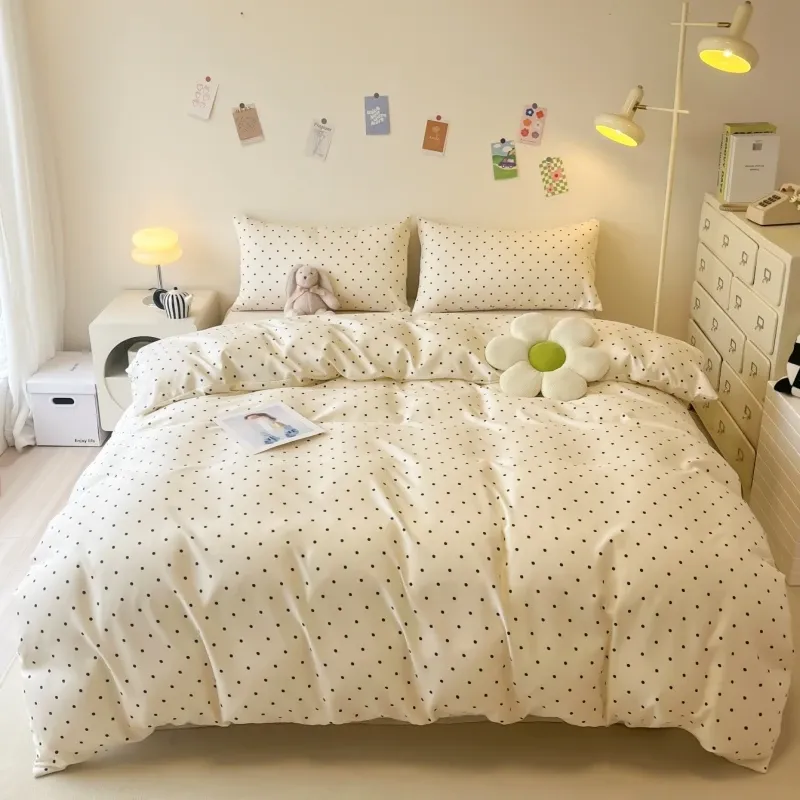 3-Piece Satin Black Dot Duvet Set 4