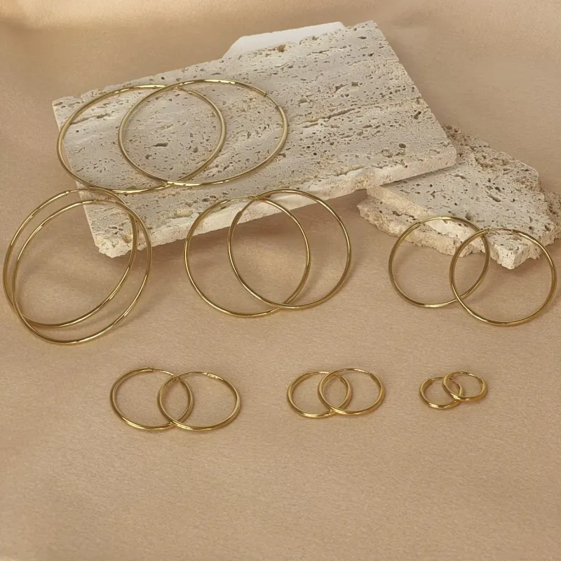 Gold Minimalist Hoop Earrings 4