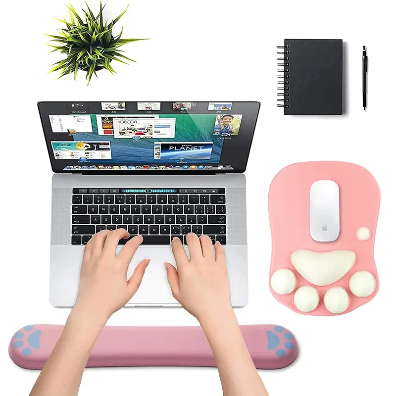 Cat Paw Ergonomic Mouse Pad 4