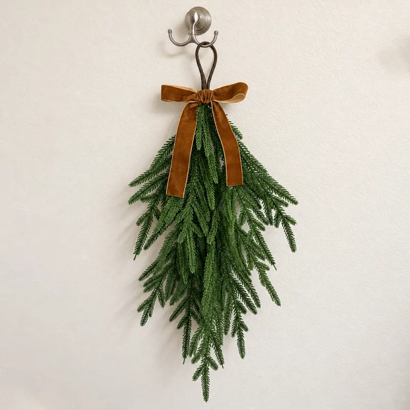 20in Artificial Norfolk Christmas Swag Wreath 2