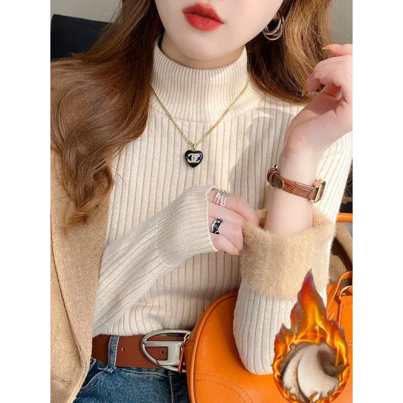 Retro Velvet-Lined Turtleneck Sweater 3