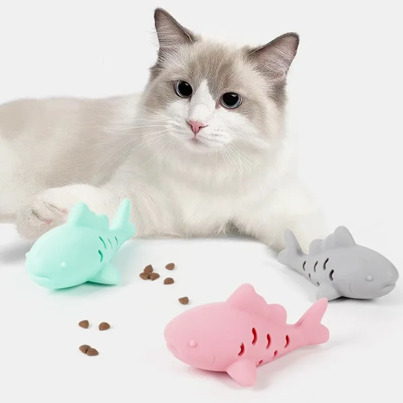 Cat Interactive Fish Chew Toy 2
