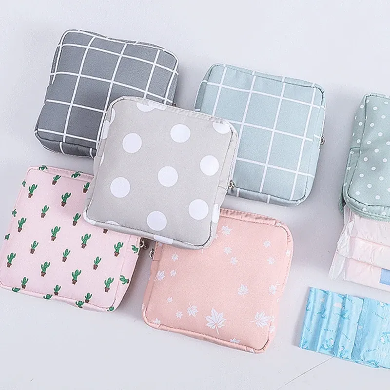 Sanitary Napkin Storage Bag 3