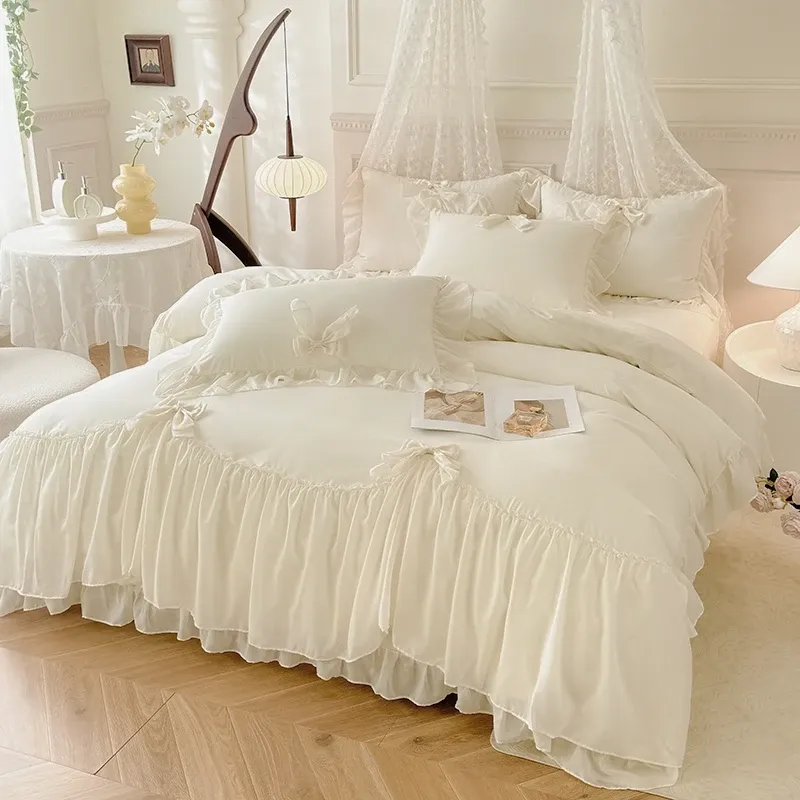 3-Piece White Ruffle Duvet Cover Set 4