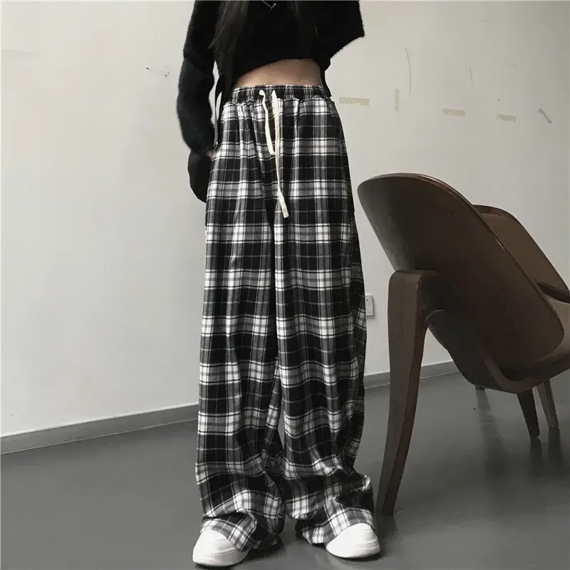 Black Checkered Wide Leg Sports Pants 1