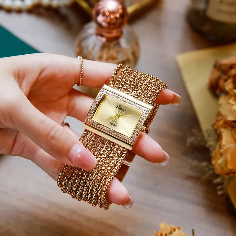 Diamond Bracelet Quartz Watch for Women 1