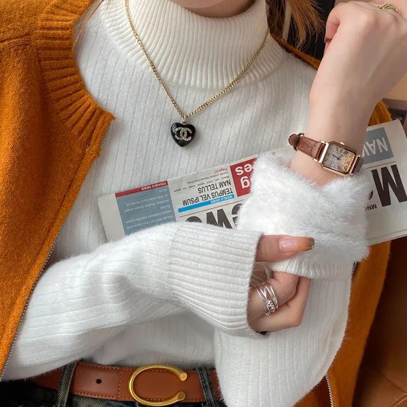Retro Velvet-Lined Turtleneck Sweater 4