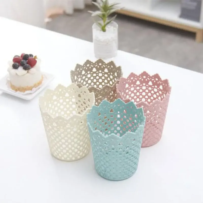 Hollow Flower Pen & Brush Holder 2