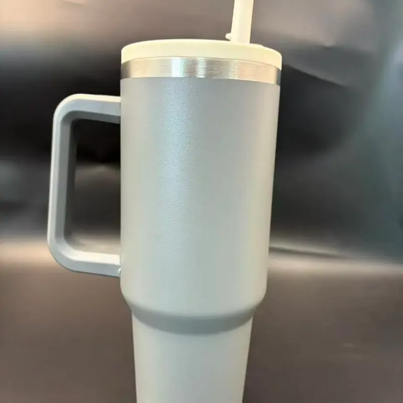 40oz Insulated Tumbler w/Handle & Straw 3