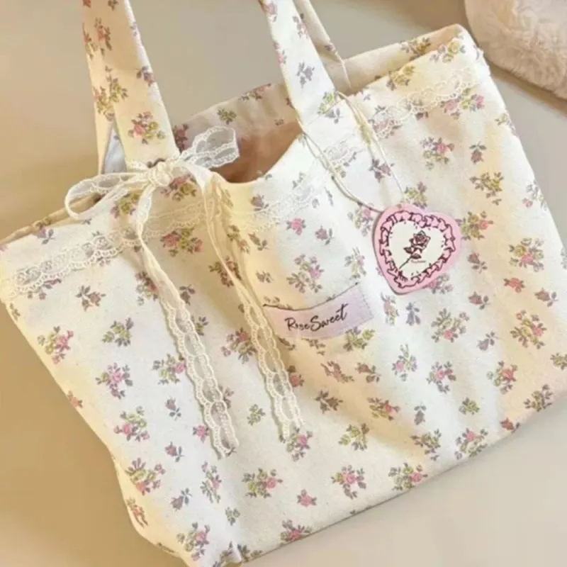 Printed Tote Bag with Lace Bow 1