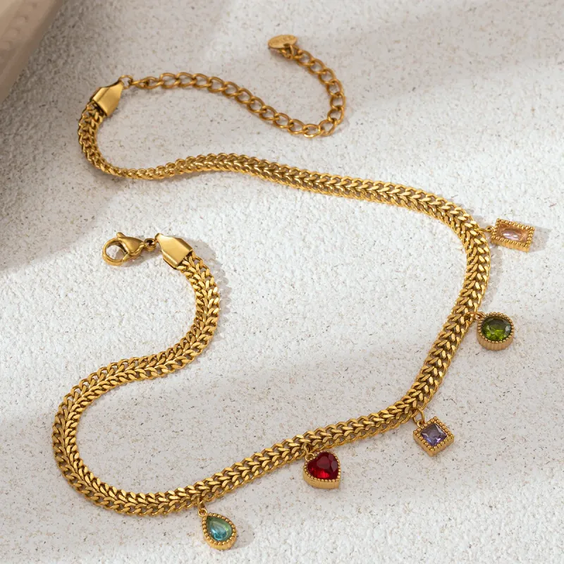 Gold Heart Zircon Choker Necklace 4