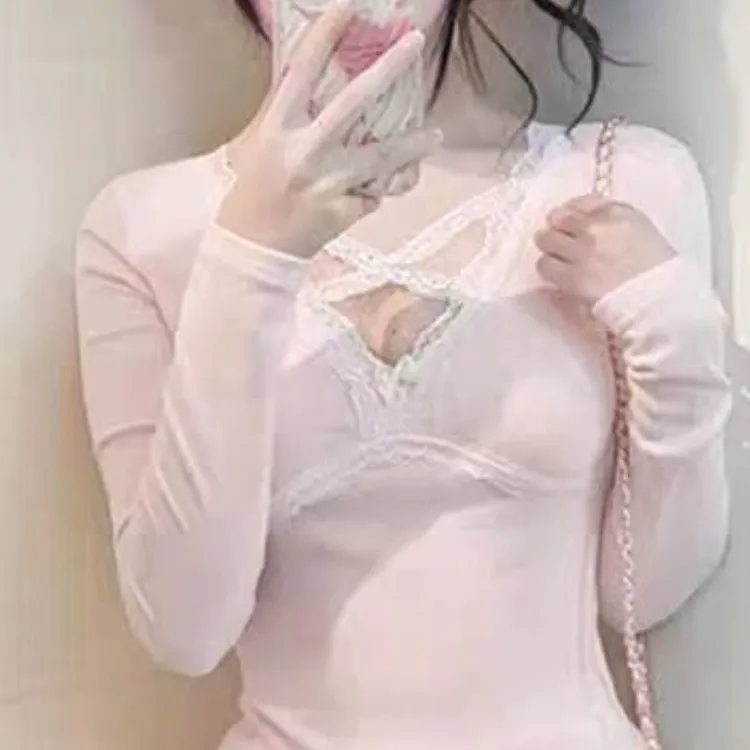 Pink Lace Bow V-neck T-shirt 2