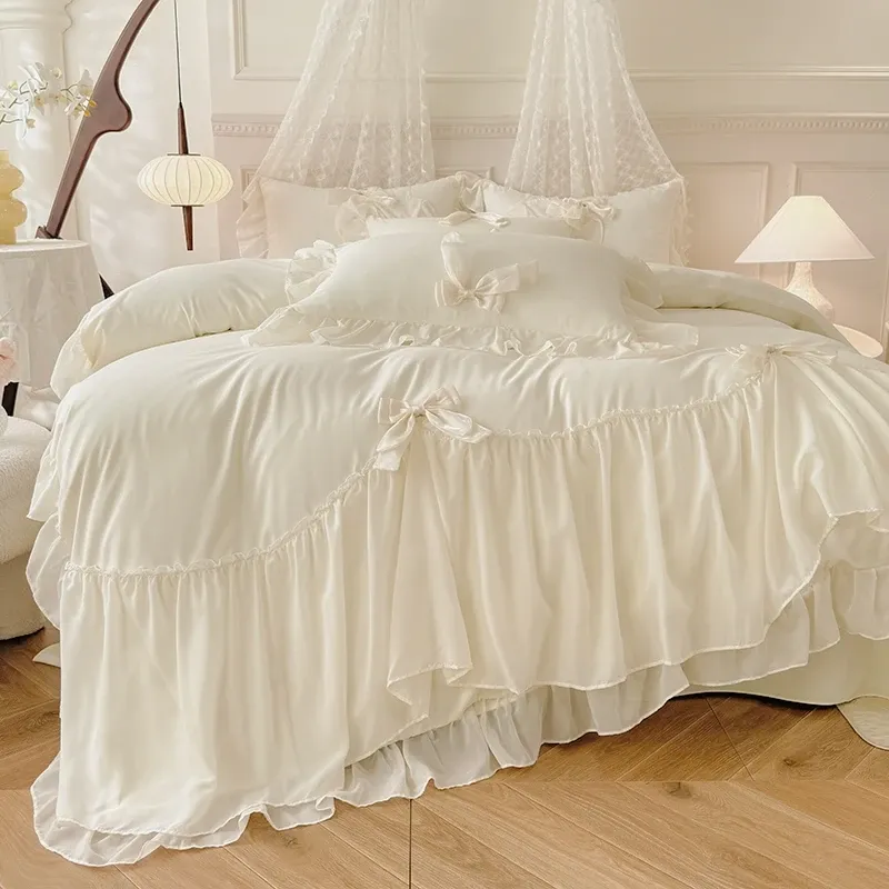 3-Piece White Ruffle Duvet Cover Set 6
