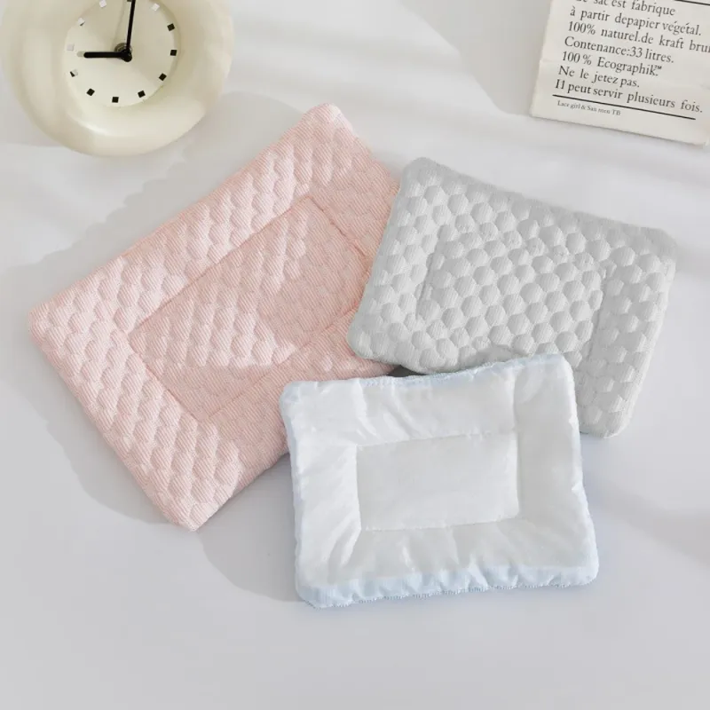 Self-Cooling Pet Mat for Small Animals 3