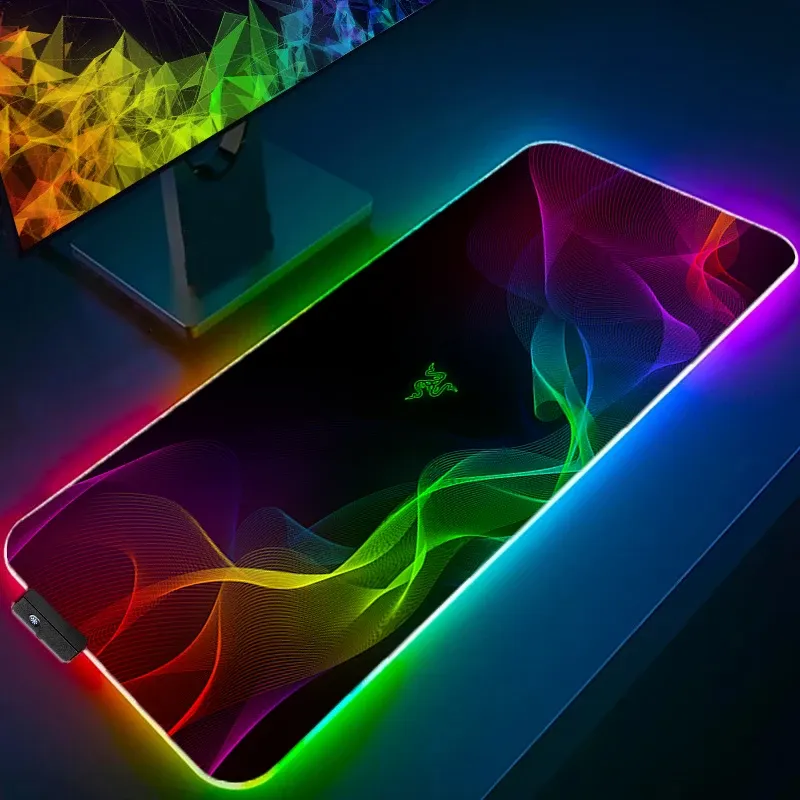 Razer RGB LED Extended Gaming Mouse Pad 1