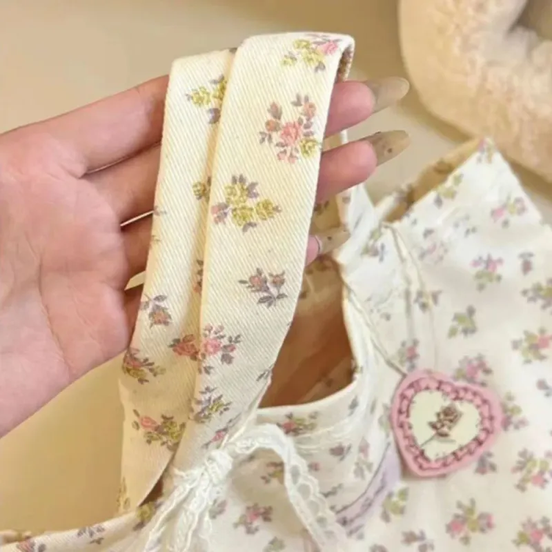 Printed Tote Bag with Lace Bow 2