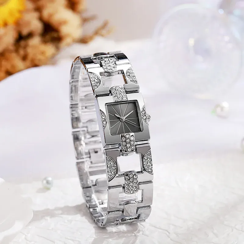 Diamond Square Dial Ladies Quartz Watch 5