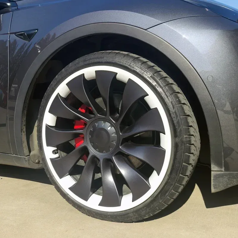 Tesla Model Y 21" Wheel Hub Protectors 5