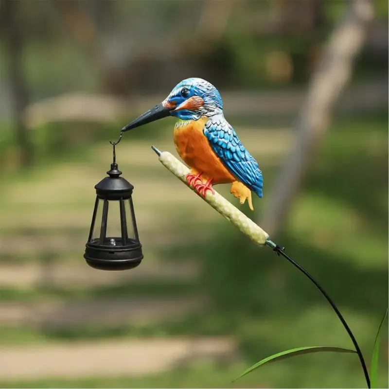 Solar Hummingbird Garden Light 1