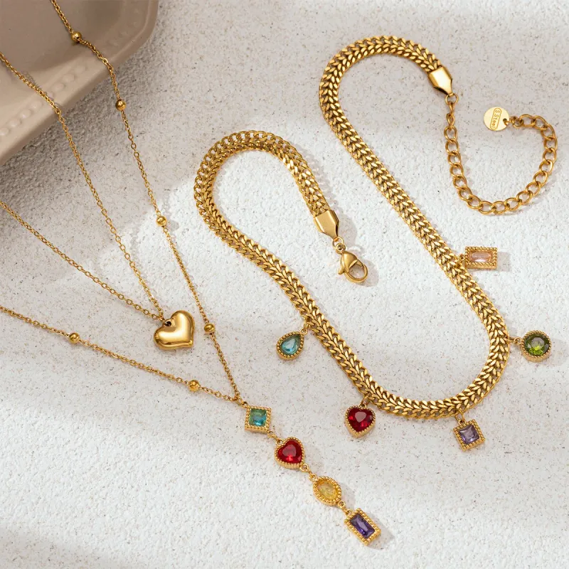 Gold Heart Zircon Choker Necklace 2
