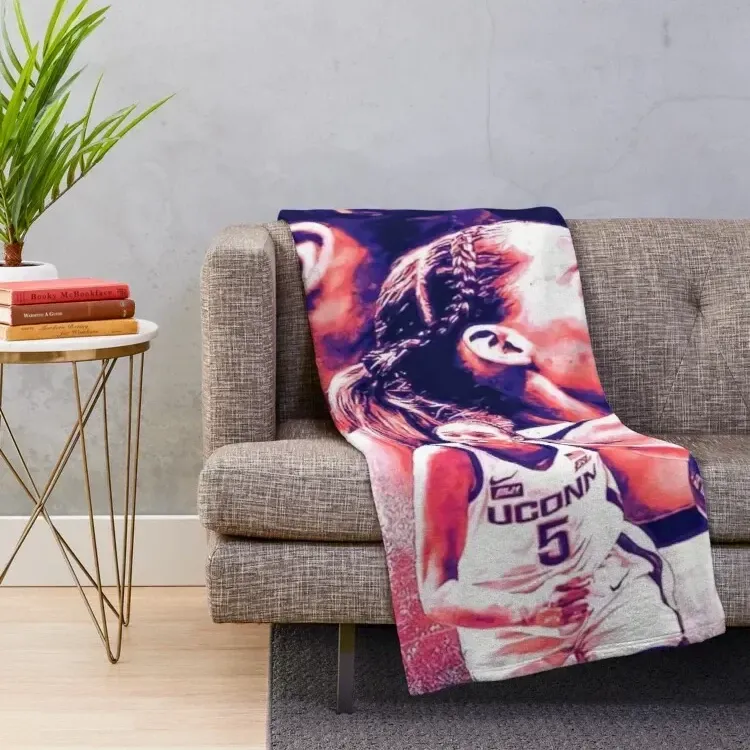 Paige Bueckers Basketball Throw Blanket 2